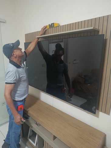 Colocamos painel para o seu Televisor . 