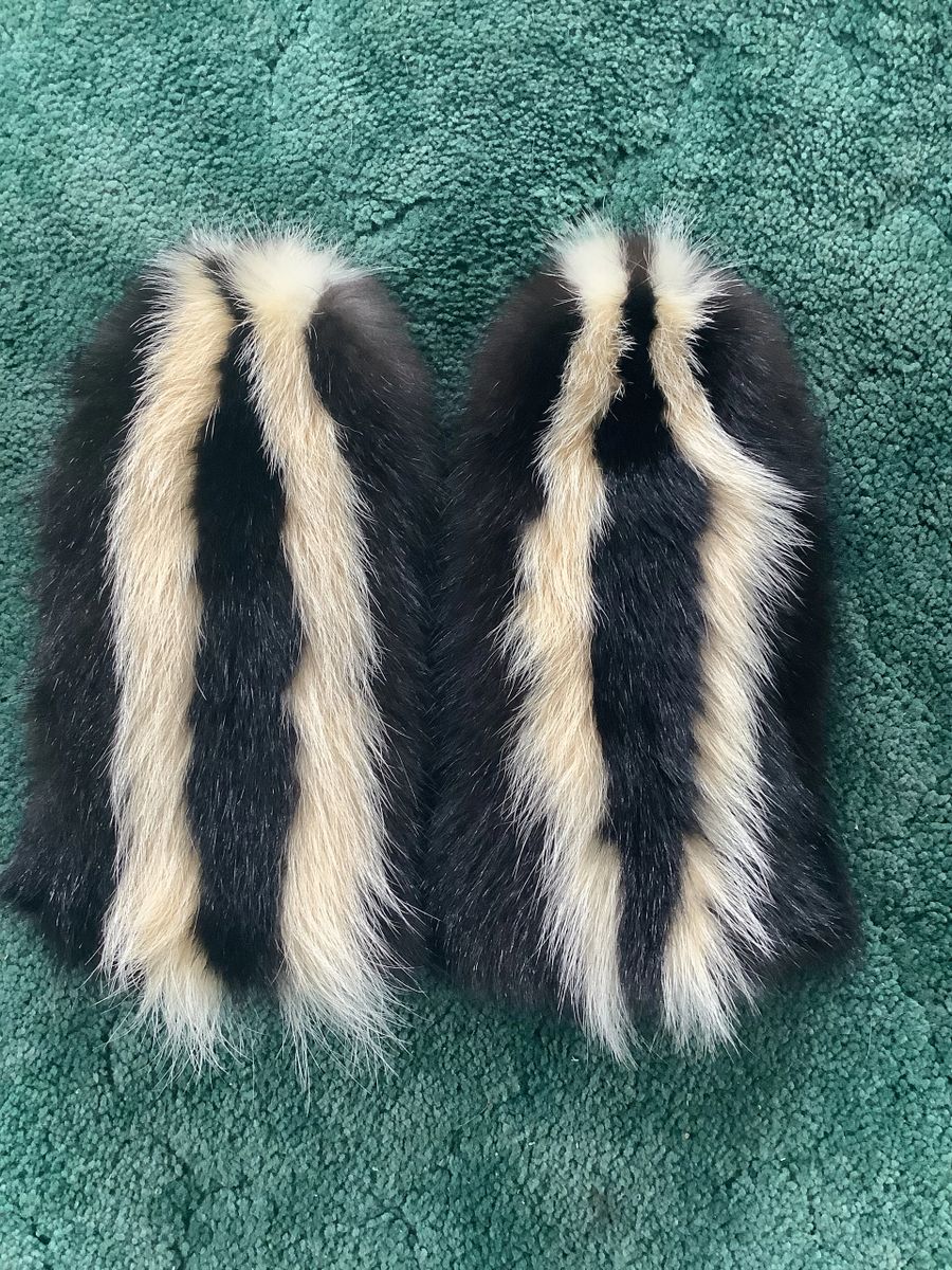 SKUNK FUR MITTENS