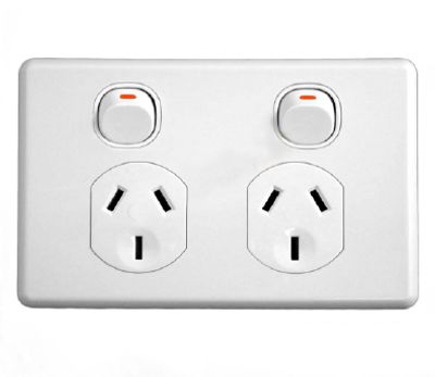 A power point. This is a Clipsal series 2000 10amp double power point. 