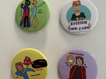 Badges of characters in Liams novels in yellow, green, blue and purple