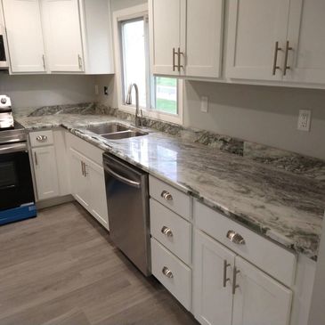 Quartz Countertop and kitchen remodeling 