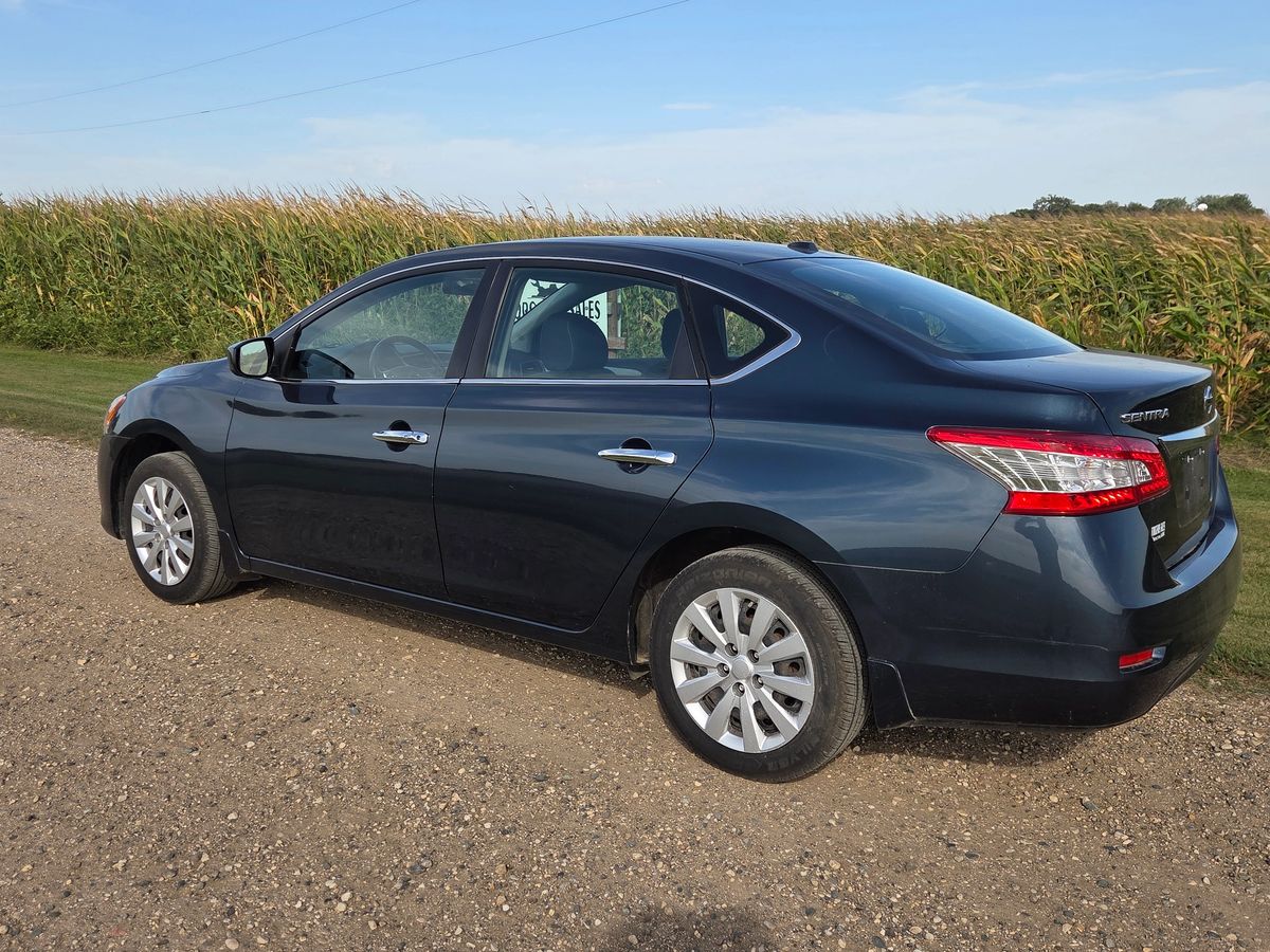 2015 Nissan Sentra SV - Photo 3