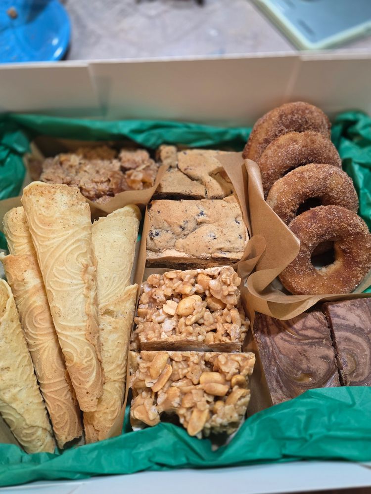 January 2026 Treat Box a replay of 2025 favorites!
Available for a liimted time at this price!