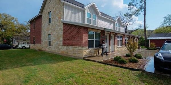 Jones ST Townhomes - Student Housing - Stephenville, Texas