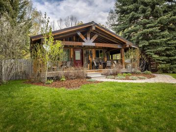 Upgraded Home Minutes from Jackson Hole