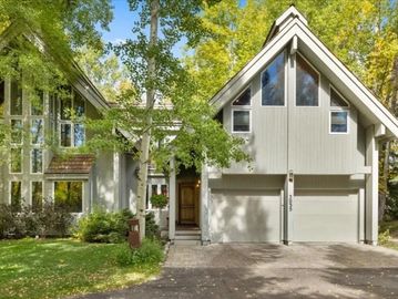 Secluded and Private in Teton Pines