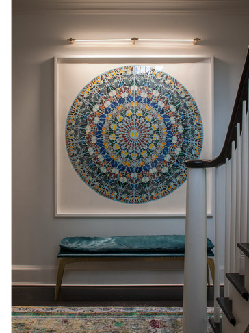 lohnes foyer w Damien Hirst