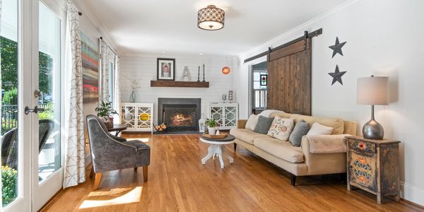 Renter-friendly DIY decor & budget tips by Bello Home Creations for chic, non-permanent upgrades