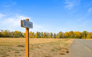 Road sign in Manastash Estates