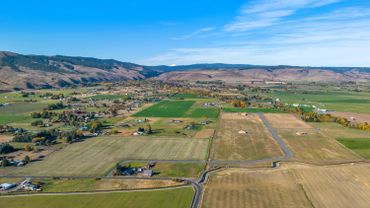 Large parcel for sale near Manastash Ridge in Ellensburg, Washington