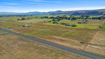 Aerial view of Manastash Estates