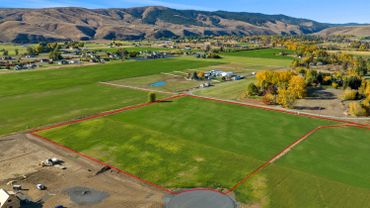 Aerial view of Manastash Estates
