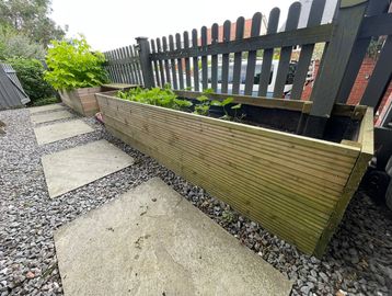 Designing and building bespoke size planters
