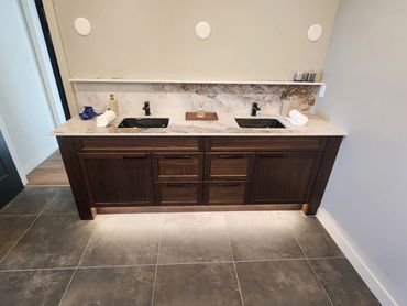 Ensuite Sinks