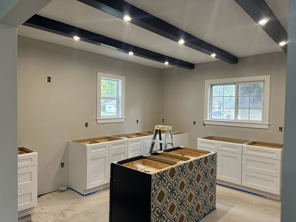 PAINTING OF BEAMS, WALLS, CEILINGS