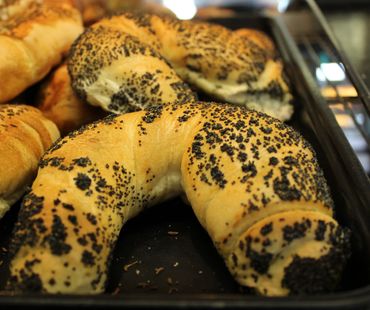 Poppy Seed Horn Rolls