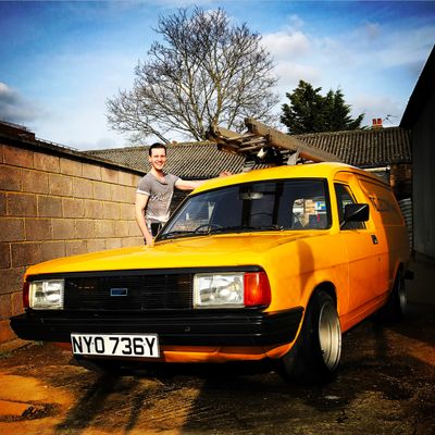 Petes Morris Ital Van