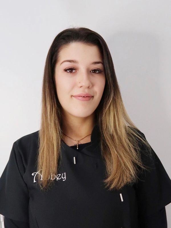 A professional beauty specialist based in Nottingham