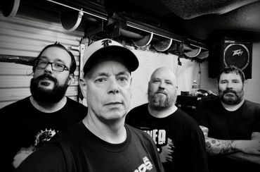 New line up...who's this?
Gary Begner Vocals and Guitar
Jason Longo-Drums
Jason Holmes-Lead Guitar