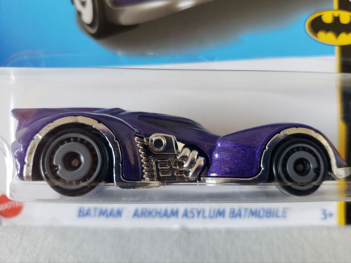 Hot Wheels Batman: Arkham Asylum Batmobile - Purple - HCW63-M9C0M - 1:64  Scale