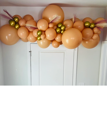 Grab and go balloon garland.