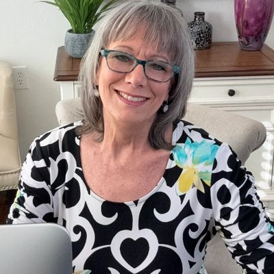  Melissa Fort, Realtor & Senior Real Estate Specialist (SRES®) 55+ community Laguna Woods
