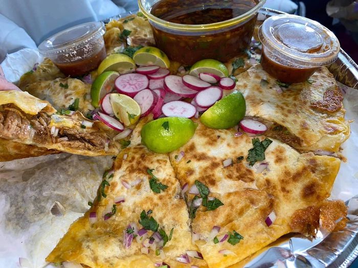 Pizza Birria 