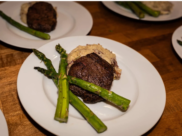 4oz Ribeye w/ Garlic Mashed & roasted Asparagus 