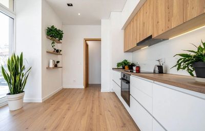 Kitchen showcases detailed cleaning and a naturally refreshed space.