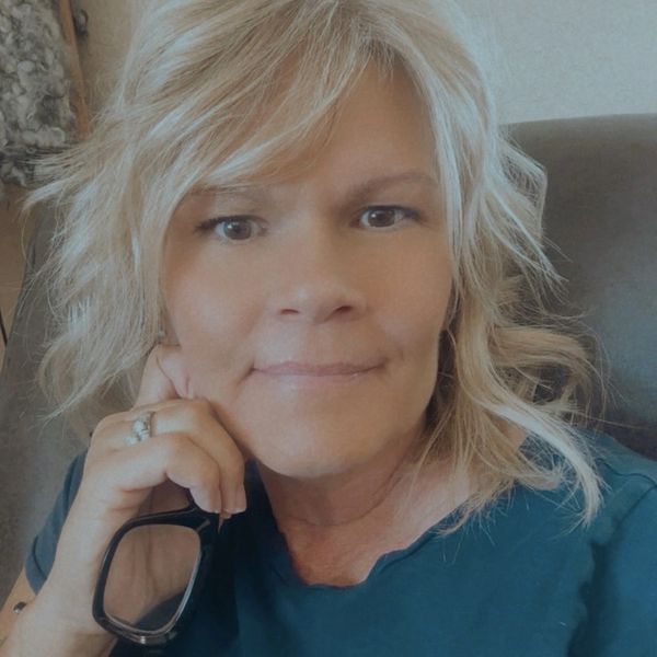 Author Dalyn Weller