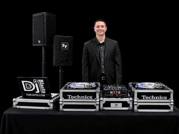 DJ Blasta Owner of Twin City DeeJays best event dj services Twin Cities Minnesota.