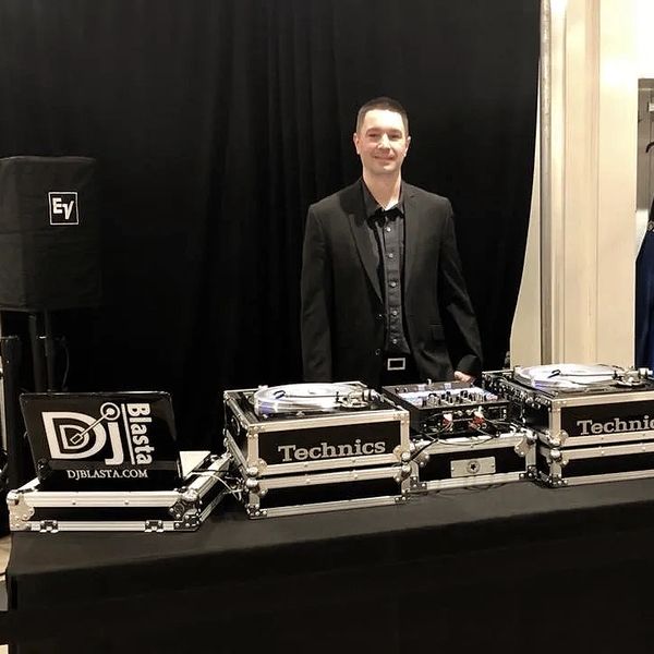 DJ Blasta Owner of Twin City DeeJays best event dj services Twin Cities Minnesota.