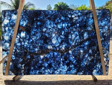 CRYSTAL SLABS