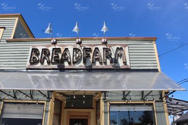 Photo of a small bread company sign in Washington