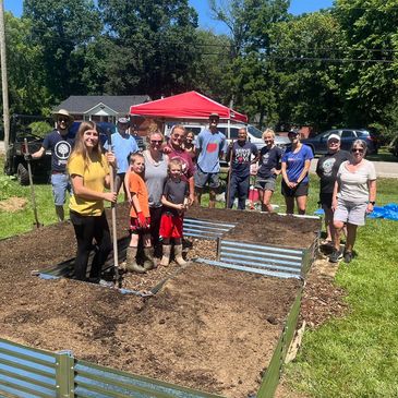 Group of Hollyvilla Gardeners