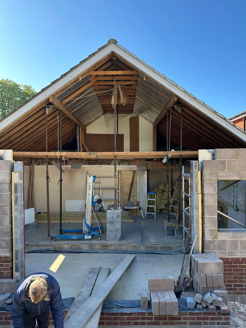 Construction works to alter existing house 