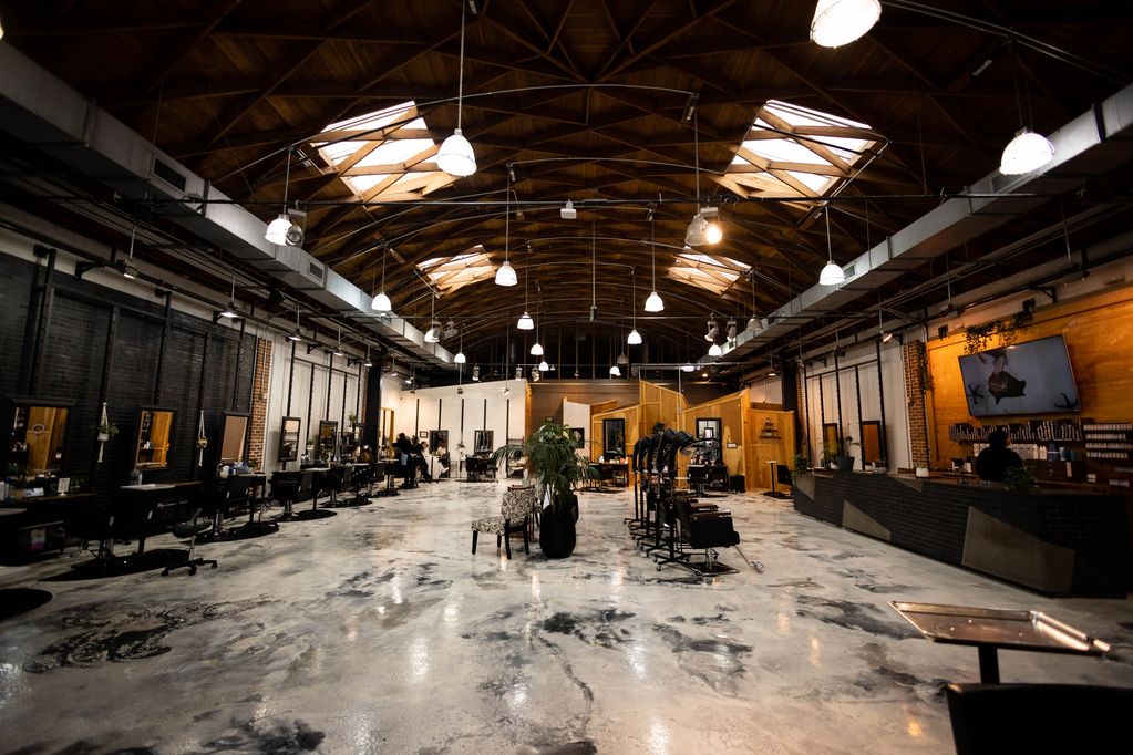 Salon Ink interior
