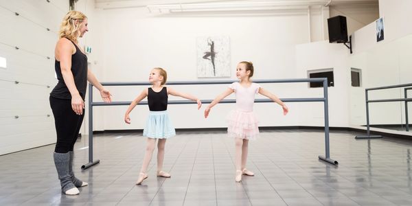 Ballet dance class learn to dance private taryns dance academy