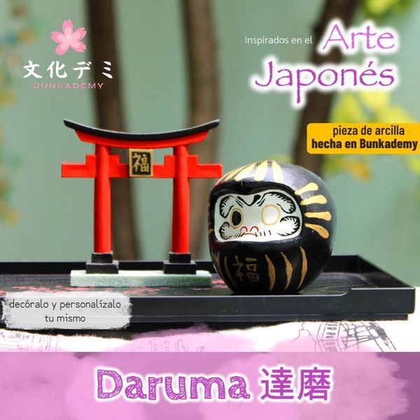 Pieza de arcilla Daruma inspirada en arte japonés para decorar y personalizar.