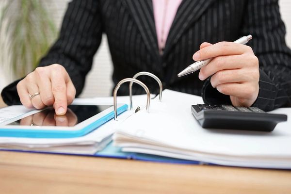 AZ ACCOUNTING LTD