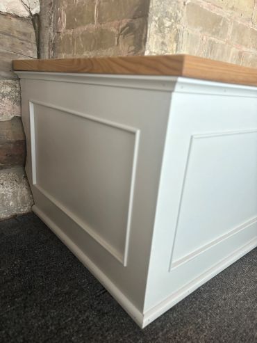 left scribe around log cabin wall on bench cabinet