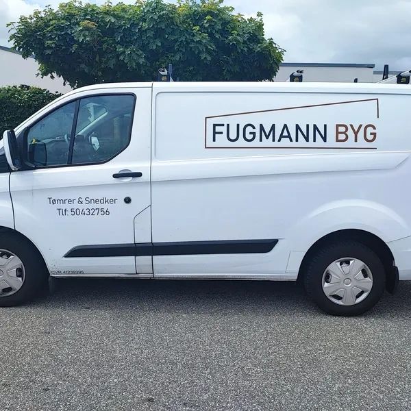 Fugmann Byg’s barervogn – lokal tømrer og snedker i Aalborg klar til nye byggeprojekter.