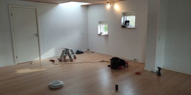 Indvendig renovering med nyt loft og lækkert trægulv.