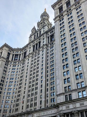 The Manhattan Municipal Building, former home of WNYC.