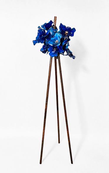 Jeff Alarie blue floral steel sculpture with ultramarine flowers, contemporary botanical artwork.
