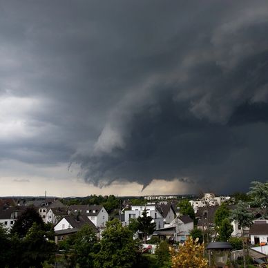 Explores issues in urban water management that JUMBO BLOCK® addresses.