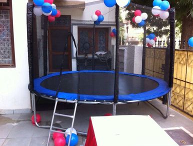 Trampling rent in Delhi this is a trampling kides play and school event dipawali mela rides on rent 