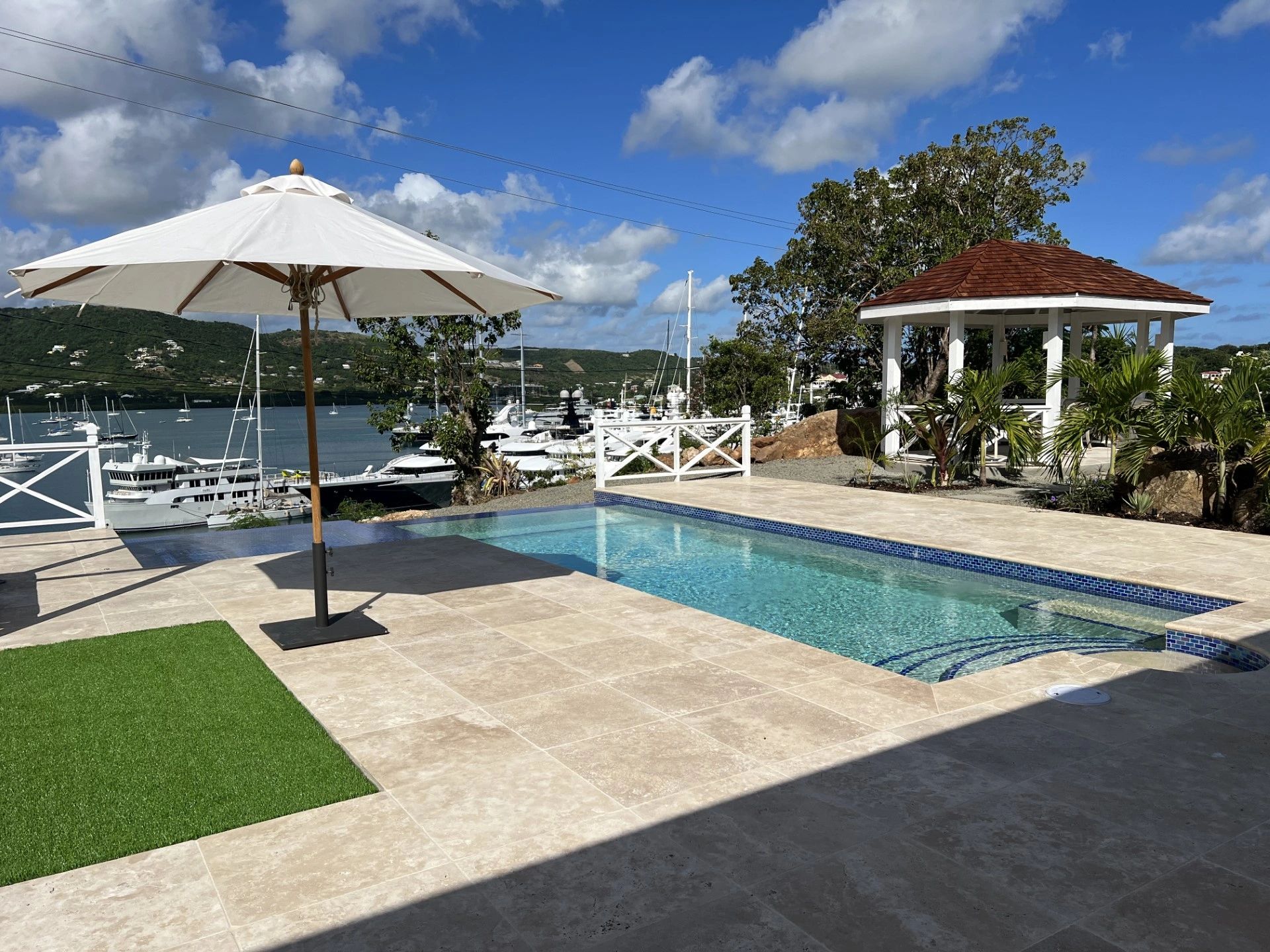 The Pink House private infinity pool and plunge pool. Luxury accommodation in English Harbour.