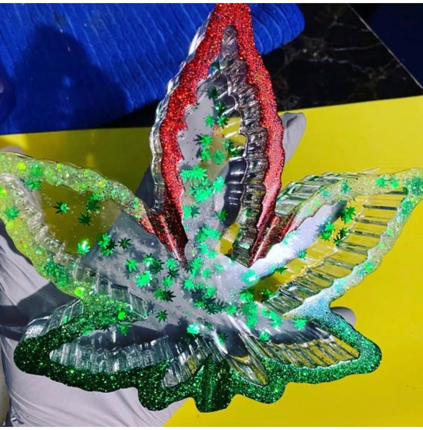 Ashtrays and Rolling Trays