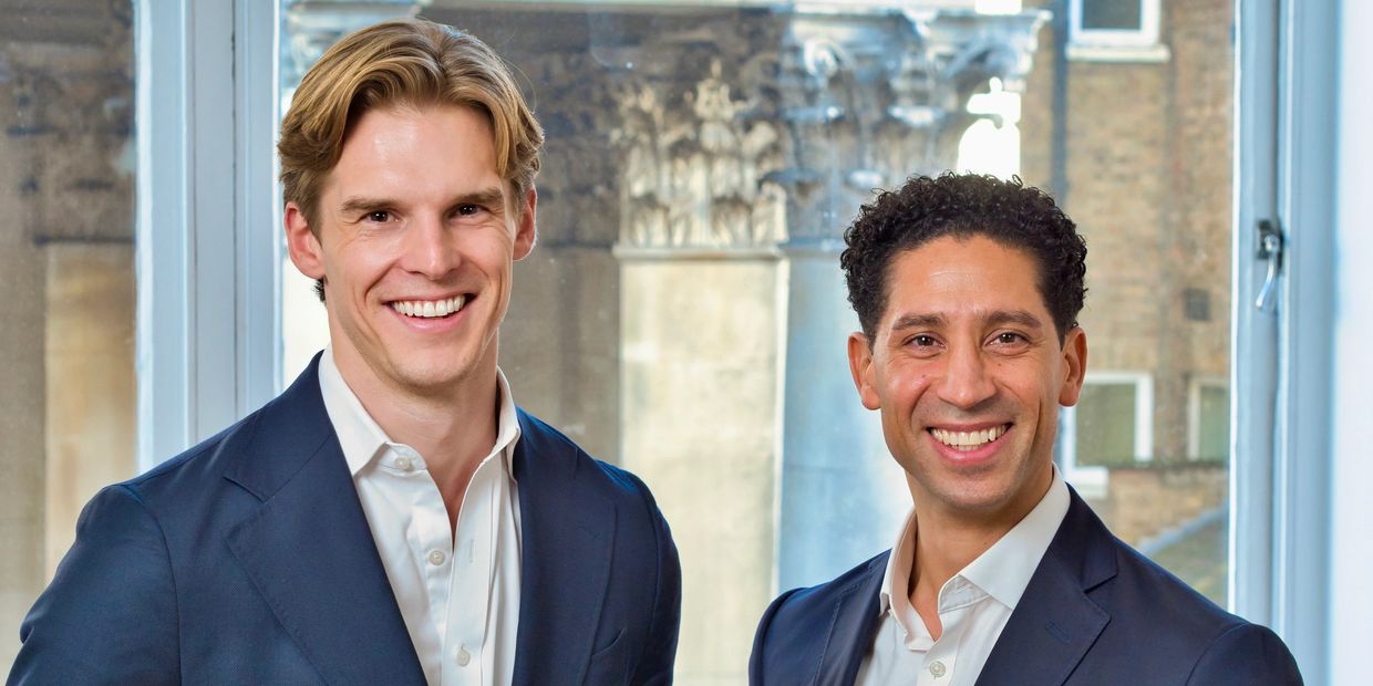 on-location , professional mobile headshot photographer West London, Chiswick to central London